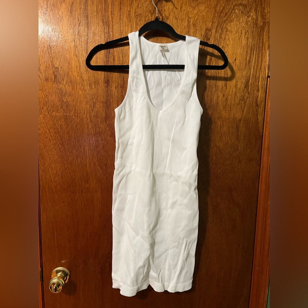 Aritzia Sundays Best- White body-con dress